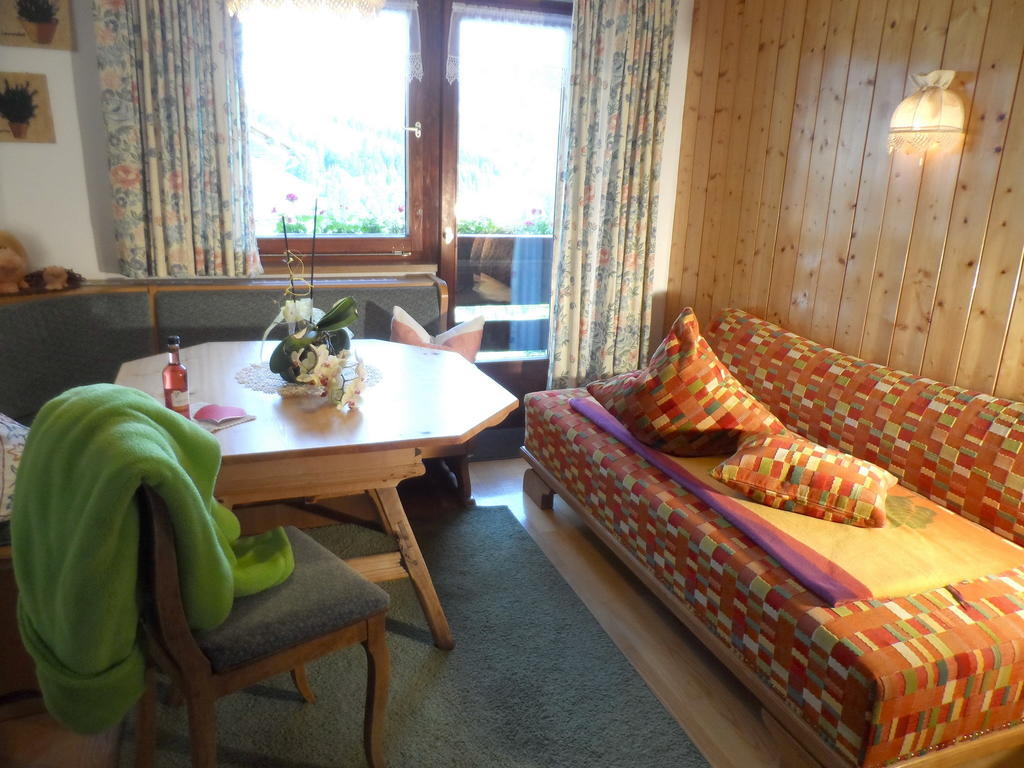 Haus Brunneck Daire Warth  Oda fotoğraf